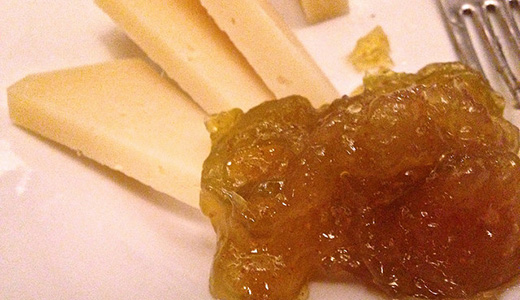 Инжирное варенье с орехами